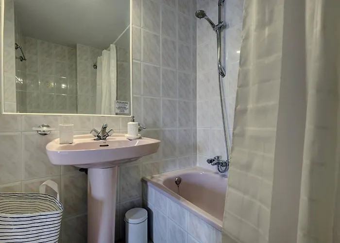 053 - Two Bed Mijas Golf In Popular Matchroom Golf Club Apartment *