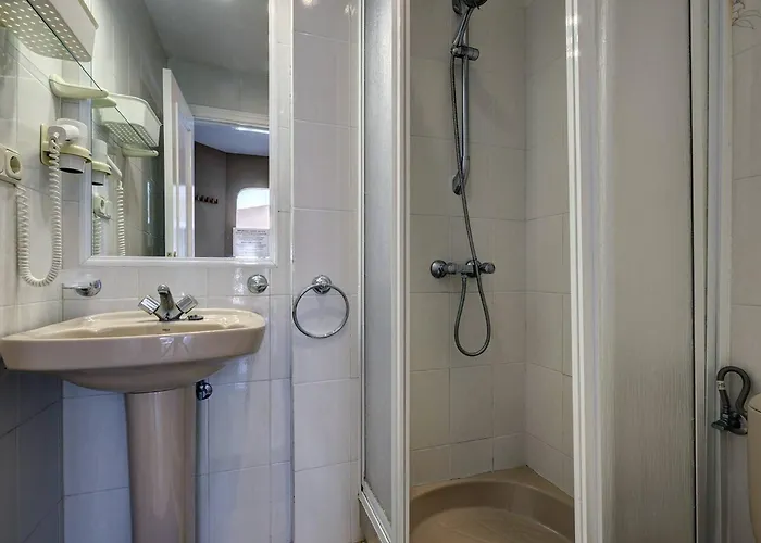 053 - Two Bed Mijas Golf In Popular Matchroom Golf Club 푸엔히롤라